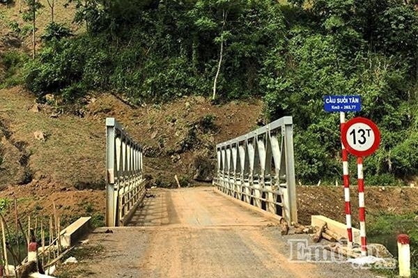 Trốn nóng mùa hè, khám phá thác Chiềng Khoa