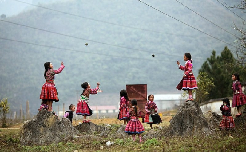 Tìm hiểu nguồn gốc của chợ tình Mộc Châu và những kinh nghiệm quý báu đi chợ tình A-Z
