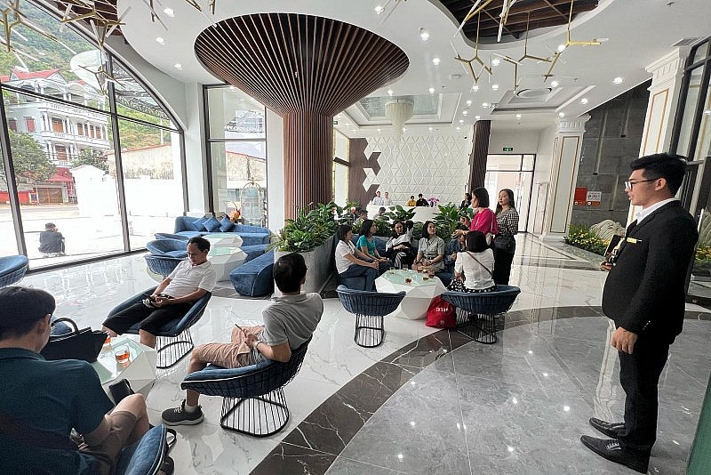 Đánh thức tiềm năng du lịch Vân Hồ, Mộc Châu