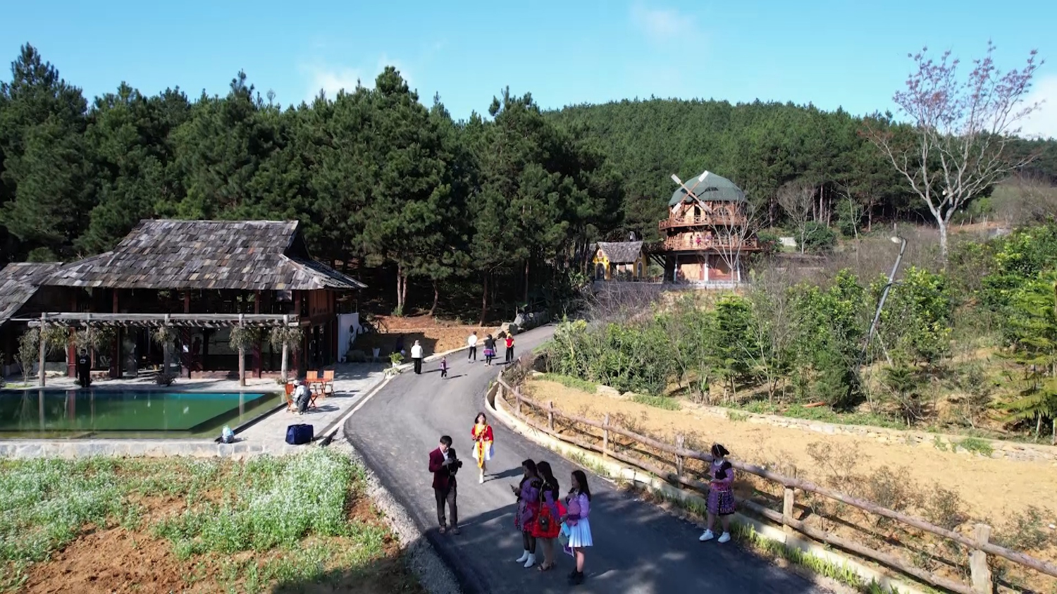 Khu nghỉ dưỡng Làng Bắc Âu, bản Hua Tạt xã Vân Hồ