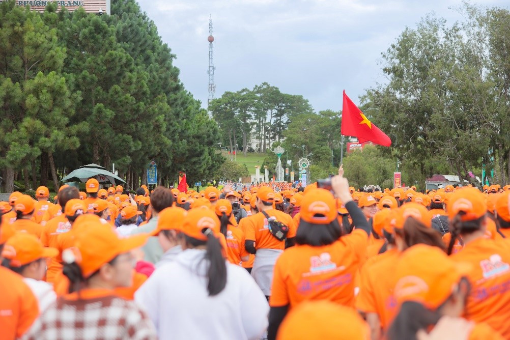 Giải Marathon mở rộng 2025: Gây quỹ học bổng dành cho trẻ em nghèo